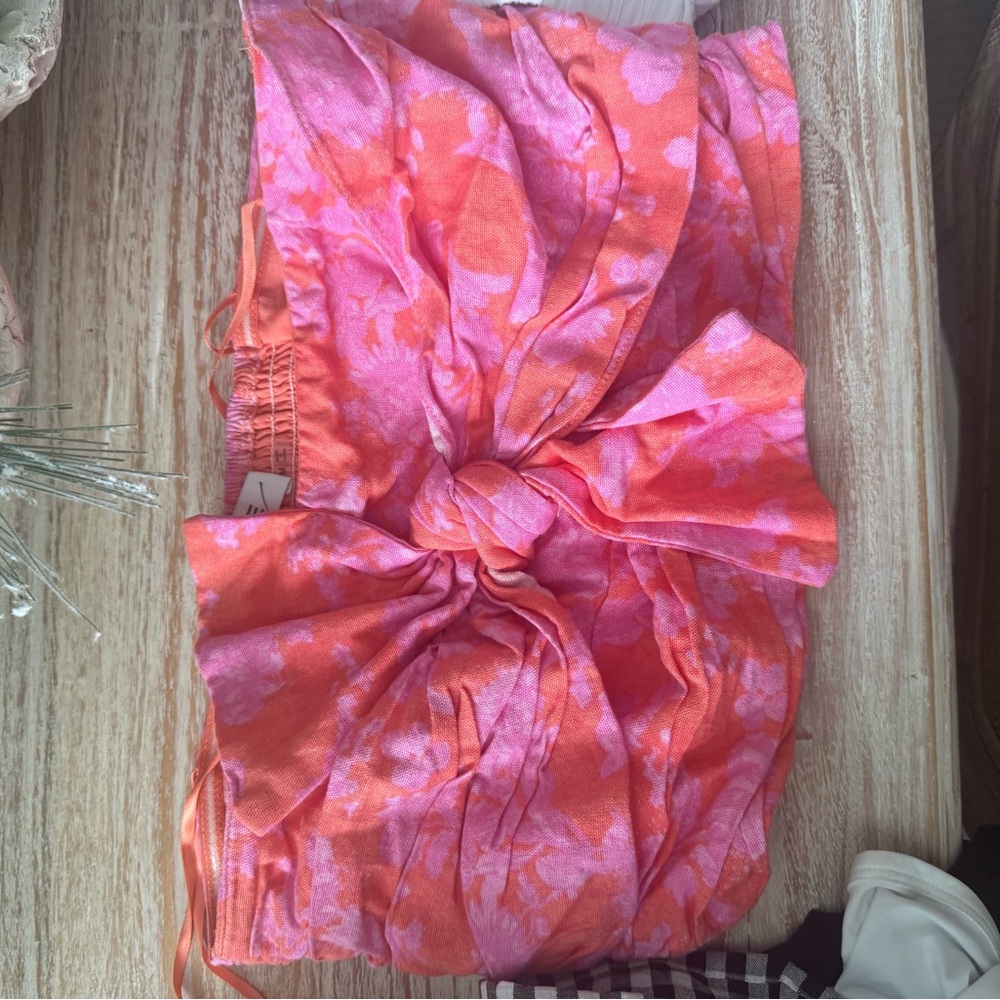 DO+BE Pink Floral Crop Top